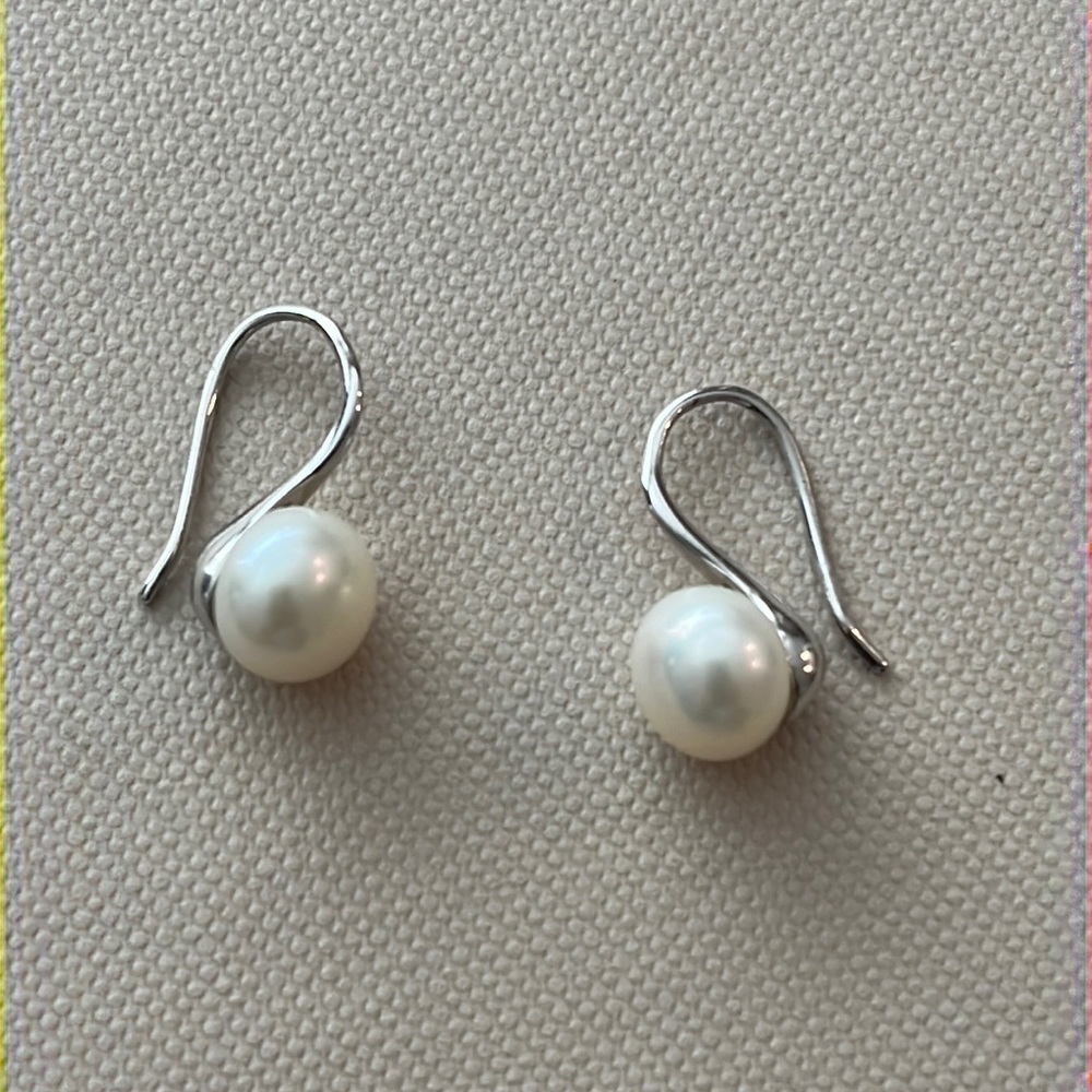 Pearl earrings